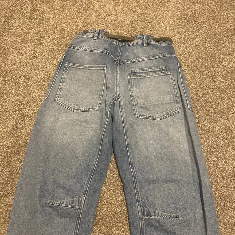 We the Free Moxie Low Slung Barrel jeans 27 boho casual truest blue button fly - Picture 7 of 8